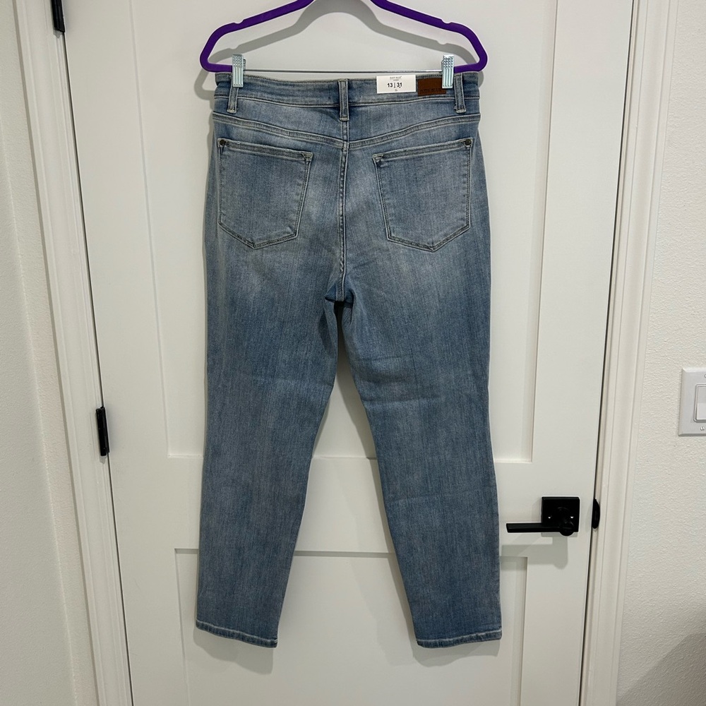 Judy Blue Light Blue Boyfriend Jeans - Picture 2 of 2